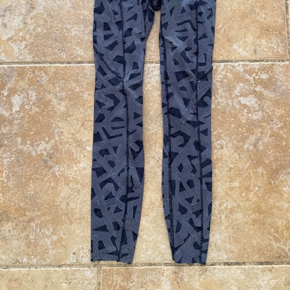 Lululemon leggings size 2 (25” inseam)